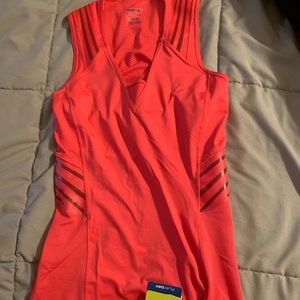 Reebok running talk with built in bra